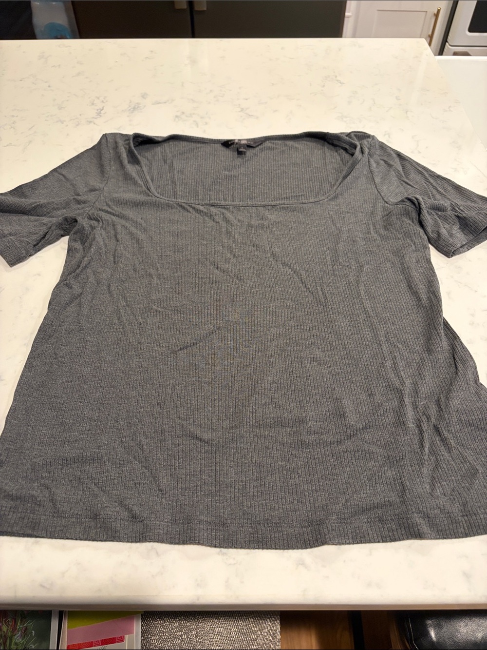 Banana Republic Essential Women's L Scoop Neck Top - Gray